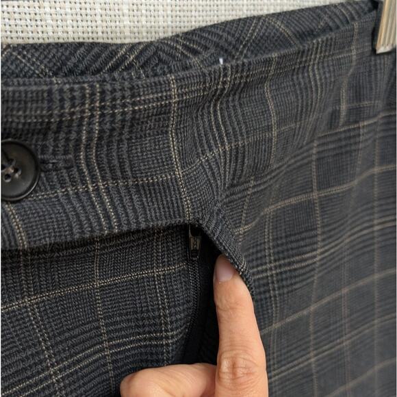Bailey 44 Gray Cotton Check Plaid Straight Leg Ankle Trouser Pants, size 6 - Picture 4 of 8